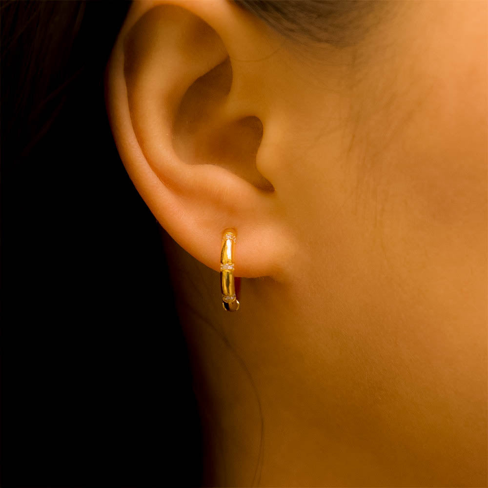 Less is more | Circle gold plated earrings