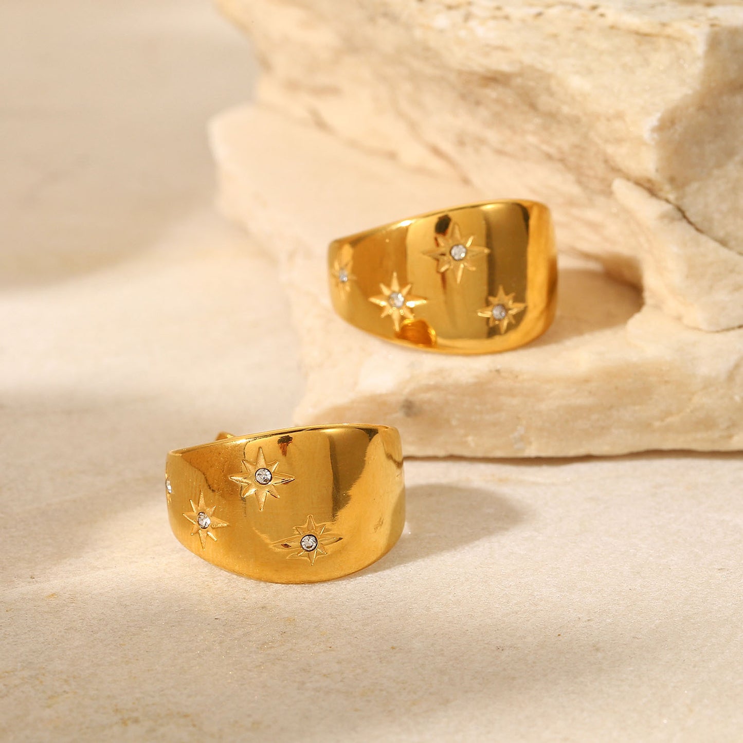 Create your own universe | stars c-shaped earrings