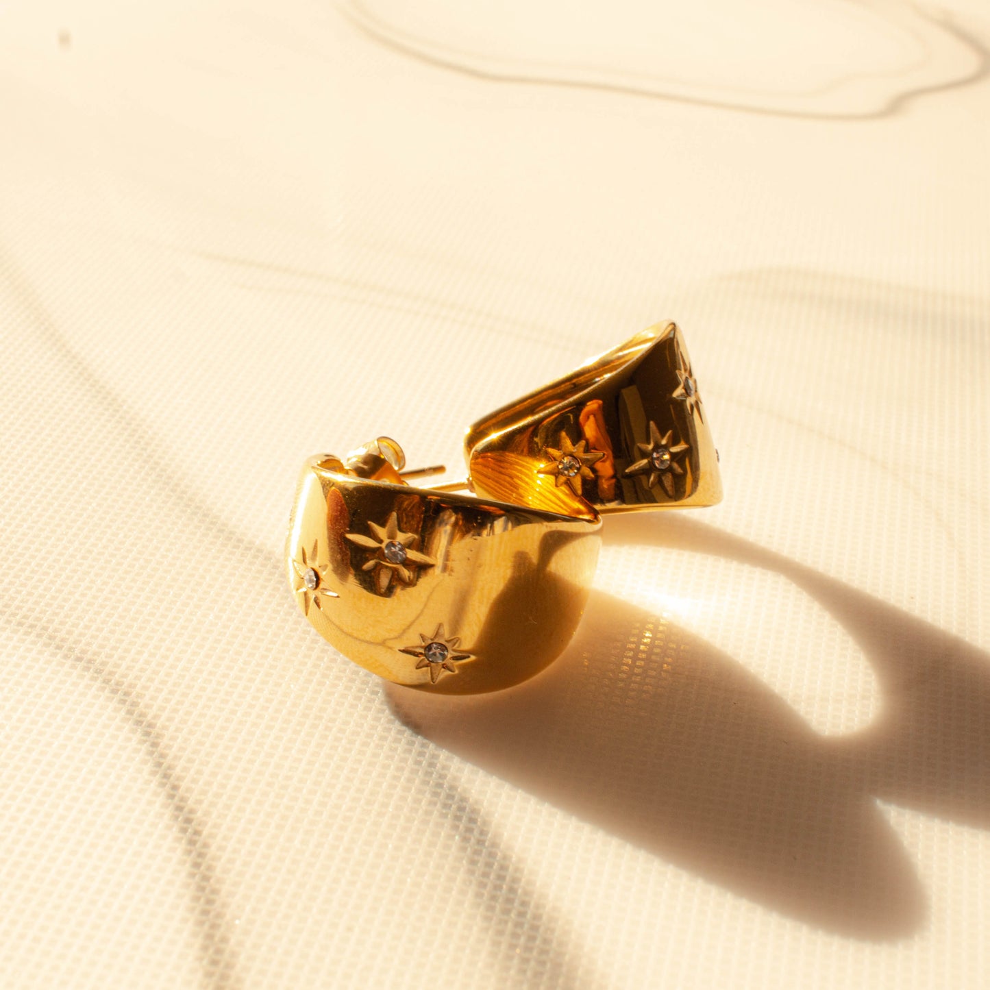 Create your own universe | stars c-shaped earrings